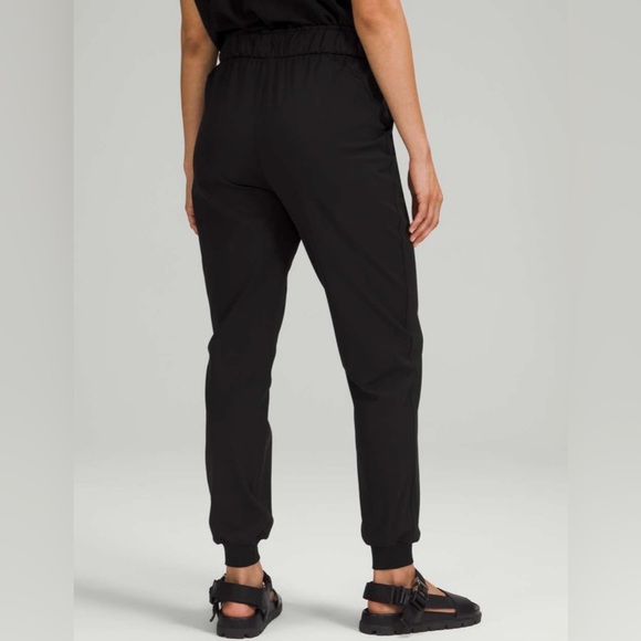 Lululemon Stretch High-Rise Jogger Black - Picture 2 of 10